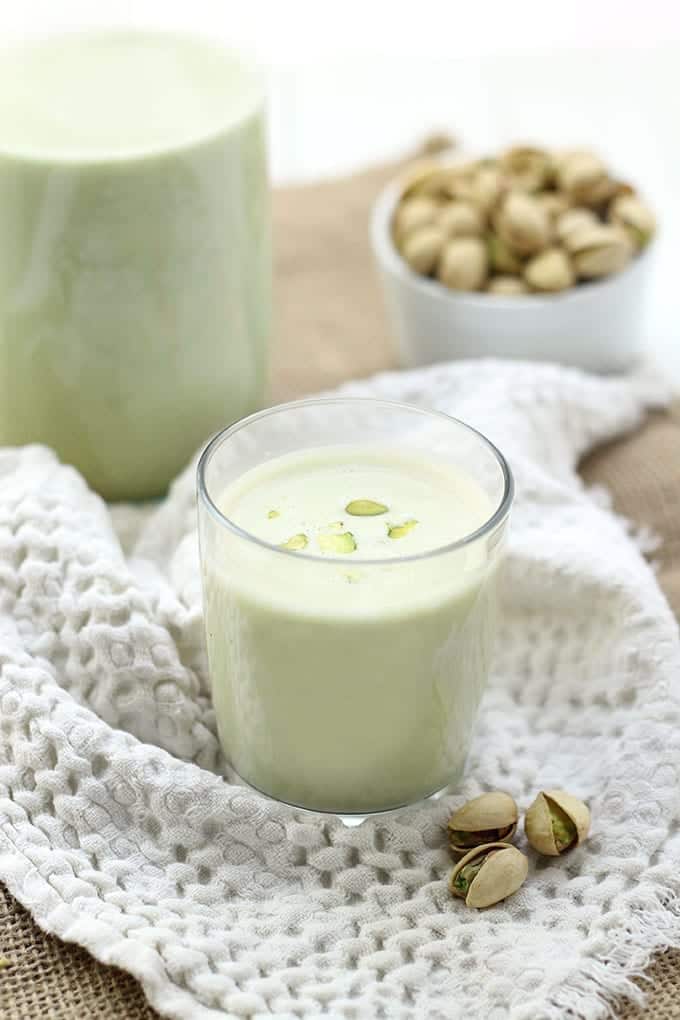 https://www.thehealthymaven.com/wp-content/uploads/2018/03/DIY-Pistachio-Milk-4.jpg